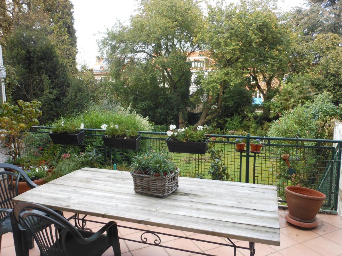 B&B Capitaine Piret Woluwe-Saint-Lambert Værelse billede
